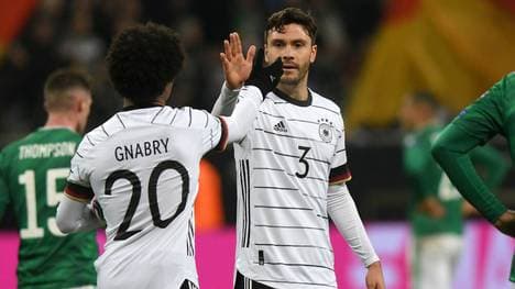 Jonas Hector (r.) startet einen Podcast