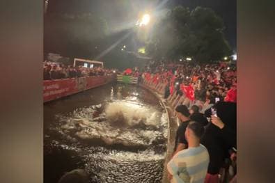 Sprung in den Olympiasee! Türken eskalieren in Fanzone
