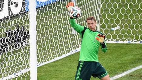 MANUEL NEUER (7 Spiele, 690 Minuten): Von der Schulterverletzung aus der Vorbereitung ist bei der deutschen Nummer 1 in Brasilien nichts zu merken. Avanciert gegen Algerien zur Kultfigur, wird vollkommen zu Recht als bester Torhüter des Turniers ausgezeichnet und ist notenbester Deutscher - SPORT1-Note: 1,79