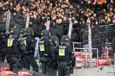 Fan-Ausschreitungen bei VfB-Spiel
