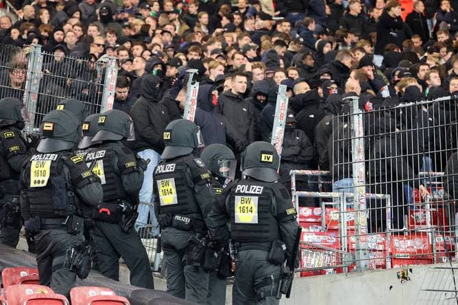 Fan-Ausschreitungen bei VfB-Spiel