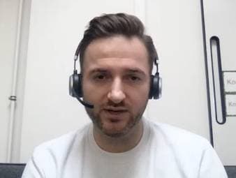 Arno Merk eröffnet die Darts-WM gegen den Belgier Kim Huybrechts. Dabei hat das Aufeinandertreffen bereits in einem besonderen Rahmen vor 15 Jahren stattgefunden.