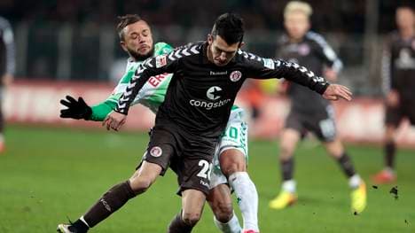FC St. Pauli v Greuther Fuerth  - 2. Bundesliga-Waldemar Sobota