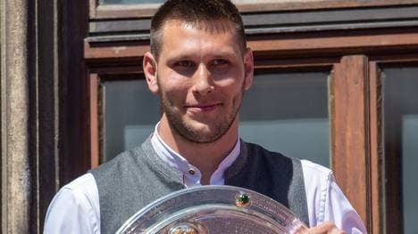 Niklas Süle bei der Meisterfeier des FC Bayern 2022