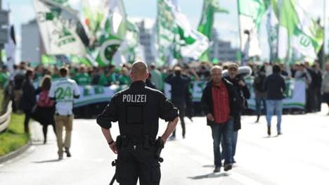 Engere Zusammenarbeit zwischen Polizei, Verein und Stadt