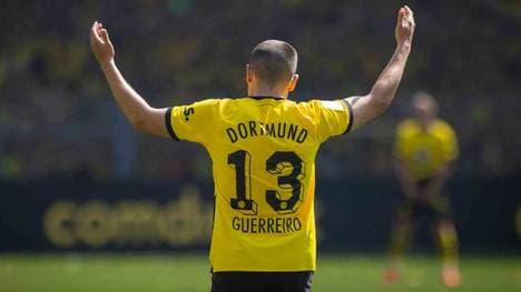 Der bisherige Dortmunder Raphael Guerreiro soll künftig das Trikot des FC Bayern tragen
