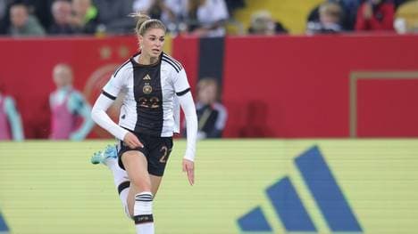 Auszeichnung für Nationalspielerin Jule Brand