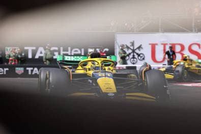 Red Bull am Boden! Lösen sie Verstappen ab?