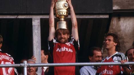 Endlose Euphorie: 1992 triumphiert Hannover 96 im Pokal