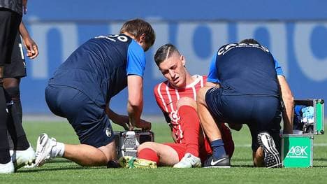 Roland Sallai wurde gegen Leverkusen blutend vom Feld getragen