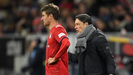 Niko Kovac glaubt, dass Thomas Müller (li) und seine Kollegen Jerome Boateng und Mats Hummels eine Trotzreaktion zeigen