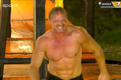 Angeschlagen: Markus quält sich durch Parcours