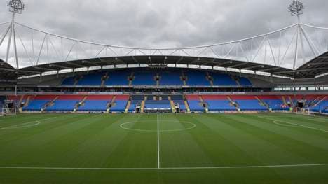 Fußball: Bolton Wanderers schließen Trainingsgelände wegen Geldmangel, Die Bolton Wanderers spielen in der englischen Zweiten Liga 