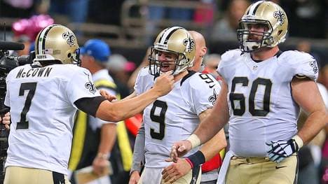 Quarterback Drew Brees jubelt mit seinen Teamkollegen von den New Orleans Saints