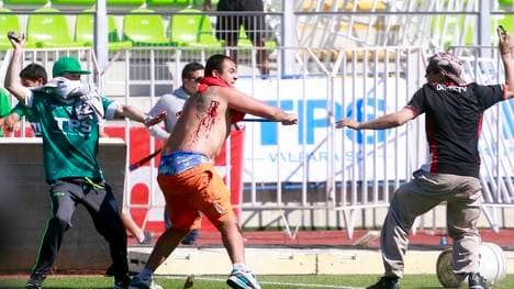 Schwere Krawalle verhindern das Spiel zwischen Colo Colo und den Santiago Wanderers