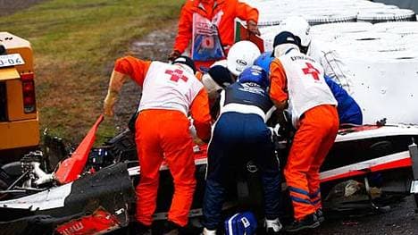 5. OKTOBER: Bianchi mit Horrorcrash: Beim Chaos-Grand-Prix in Suzuka gerät der Sieg von Lewis Hamilton zur Nebensache: Bei einem schweren Unfall prallt Marussia-Pilot Jules Bianchi gegen den Abschleppwagen und liegt mehrere Wochen in einem künstlichen Koma