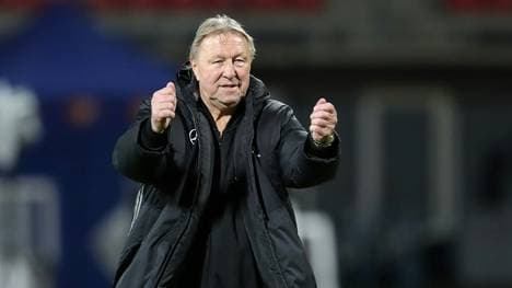 Hrubesch verlängert seinen Vertrag bei den Rothosen