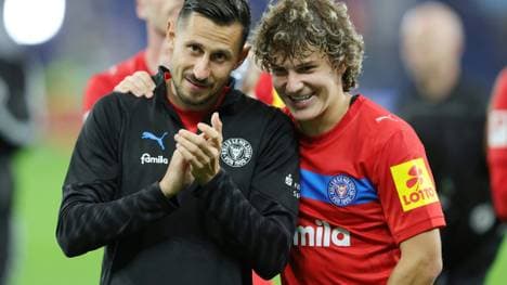 Steven Skrzybski (l) fehlt lange