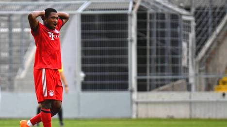 Franck Evina (Bayern München, FCB, 9) ärgert sich über eine vergebene Torchance, enttäuscht schauend, Enttäuschung, Frustration, disappointed, pessimistisch, Freisteller, Einzelbild, Aktion, Action, Fussball, Regionalliga Bayern, FC Bayern München II- TSV Buchbach, *** Franck Evina Bayern Munich FCB 9 annoyed at a missed scoring disappointed look disappointment frustration disappointed pessimistic cut out single action Action Football Regionalliga Bayern FC Bayern Munich II TSV Buchbach xslx