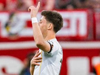 Plötzlich sucht er wieder seinen Platz