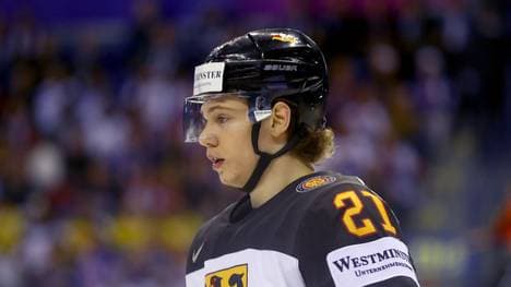 Moritz Seider ist der deutsche Star bei der U20-WM. Die DEB-Auswahl verliert ihr drittes Spiel aber