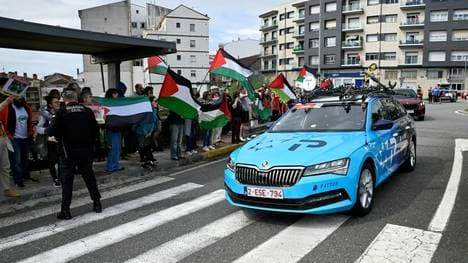 Demonstrationen begleiten das Team seit Wochen