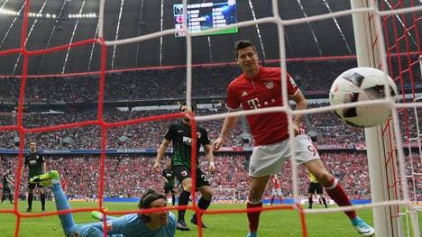 Bayern Muenchen v FC Augsburg - Bundesliga