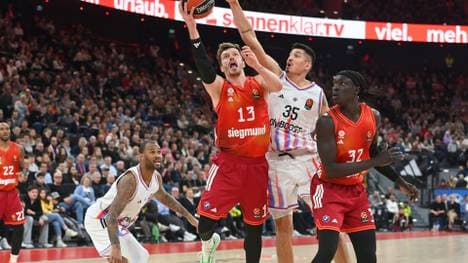 Weltmeister Andreas Obst hebt für den FC Bayern ab