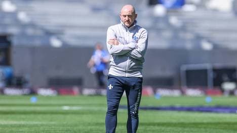 17.04.2022, Fussball, Saison 2021 2022, 2. Bundesliga, 30. Spieltag, SV Darmstadt 98 - FC Schalke 04, Cheftrainer Torsten Lieberknecht (SV Darmstadt 98) Foto: Tim Rehbein RHR-FOTO Darmstadt Böllenfalltor Hessen Deutschland xRHR-FOTO TRx *** 17 04 2022, football, season 2021 2022, 2 Bundesliga, 30 matchday, SV Darmstadt 98 FC Schalke 04, head coach Torsten Lieberknecht SV Darmstadt 98 photo Tim Rehbein RHR FOTO Darmstadt Böllenfalltor Hesse Germany xRHR FOTO TRx