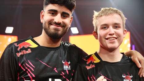 Umut "RBLZ-Umut" Gültekin (l.) und Anders "RBLZ_Anders" Vejrgang (r.) ließen der Konkurrenz keine Chance