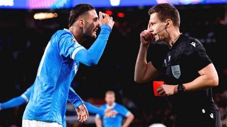 Daniel Siebert und Lorenzo Lucca sind sich nicht einig