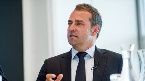 DFB And Commerzbank - Press Conference