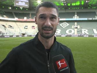 Borussia Mönchengladbach verliert am zweiten Spieltag nach 3:1-Führung zuhause gegen Aufsteiger Elversberg noch mit 3:4. Stürmer Tim Kleindienst wird im Anschluss sehr deutlich und geht auch die eigenen Mitspieler an. 