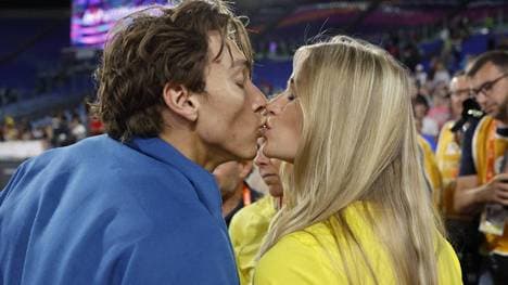 Armand Duplantis und seine Freundin Desiré Inglander 