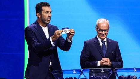 Torwart-Legende Gianluigi Buffon zieht das Los des FC Bayern
