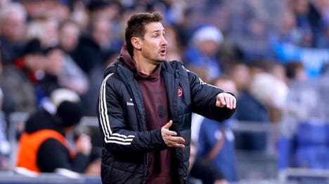 Miroslav Klose an der Seitenline