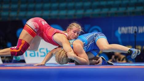 - Aline Rotter-Focken (links) im Kampf gegen Alla Belinska