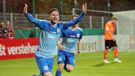 FC-Astoria Walldorf jubelt gegen Darmstadt 98