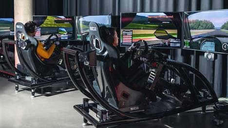 
So sieht der Sim-Racing-Bereich in der Jochen Schweizer Arena aus 