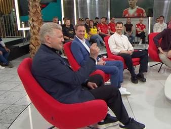 SPORT1-Experte Stefan Effenberg streut in einer Diskussion über Jamal Musiala Spitzen gegen Oliver Kahn und Julian Nagelsmann ein - zum Amüsement der anderen Gäste und der Zuschauer.