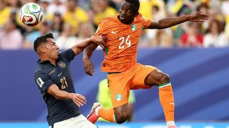 Bazoumana Toure (rechts) im WM-Einsatz