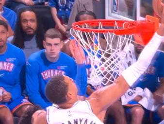 Oklahoma City Thunder gleicht die Playoff-Serie gegen die San Antonio Spurs mit einem 122:113-Sieg zum 1:1 aus.