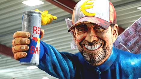 Jürgen Klopp wird beim Faschingsumzug verspottet
