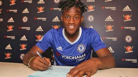 Michy Batshuayi wechselt in die Premier League