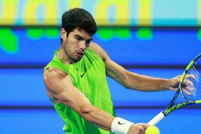 Alcaraz triumphiert in Doha