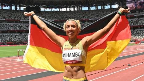 Malaika Mihambo jubelt über Olympia-Gold in Tokio