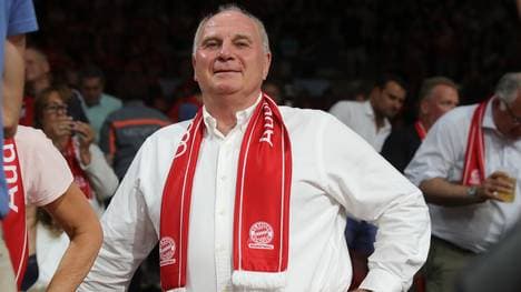 Uli Hoeneß hatte wieder mächtig Spaß beim Basketball