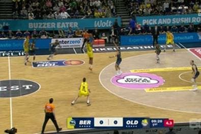 Unglaubliches Ende! Bayern-Verfolger bricht brutal ein