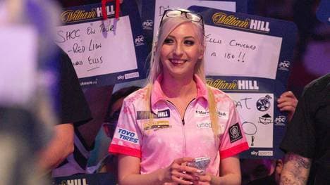 Fallon Sherrock qualifizierte sich bereits zweimal für die PDC-WM