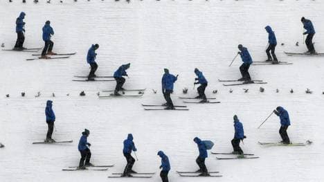 Unter den Skispringerinnen gibt es einen Corona-Fall